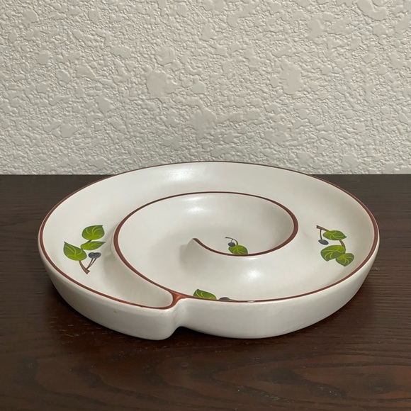 Vintage Shonfeld’s ceramic olive/appetizer dish - Picture 5 of 10